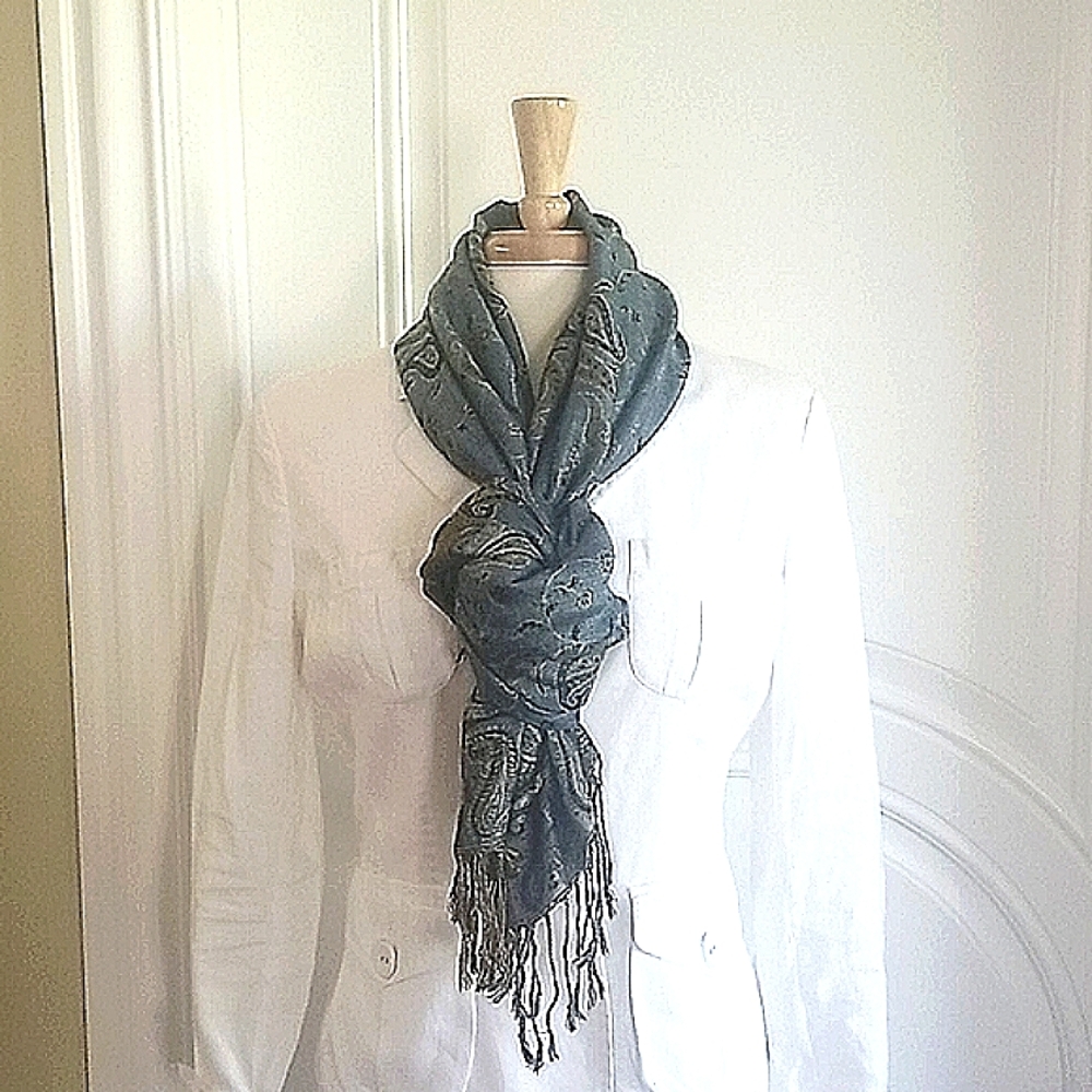 Soft Paisley Shawl